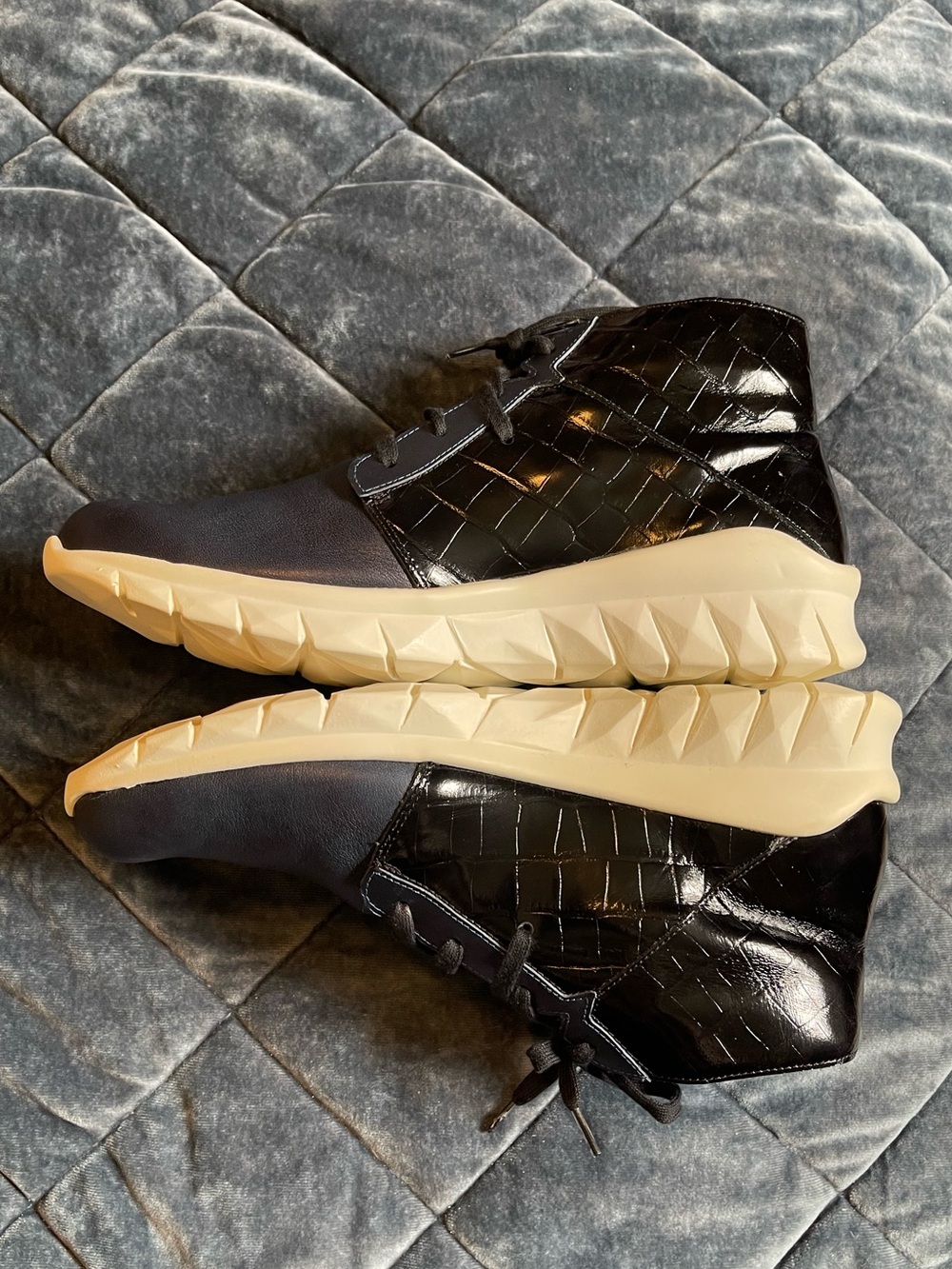LNIB Naot Polaris Leather HighTop Sneaker Comfort Bootie Navy Ink Black Croc 40 - Picture 9 of 11